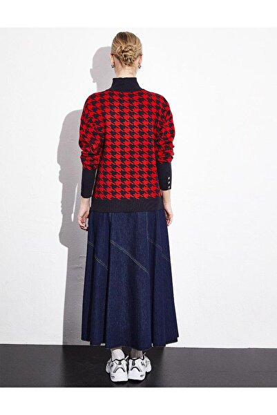 Kayra Turtleneck Knitwear Sweater - Navy Blue Coral, Feet Patterned