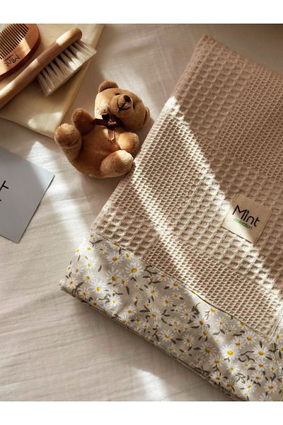 MİNT COLLECTİON Daisy Ecru Pique Blanket with Edge Detail