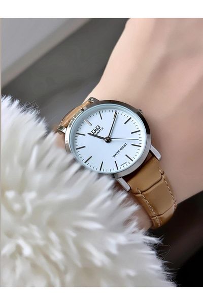 Q&Q   Elegant Slim Case Women's Leather Cord Wrist Watch