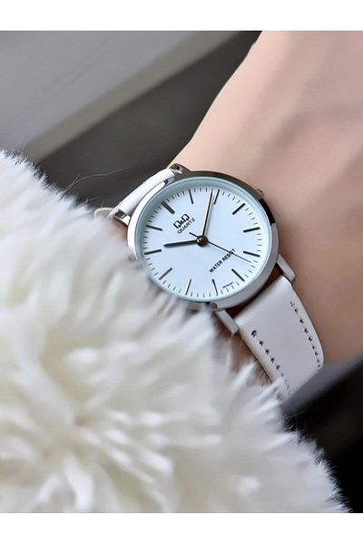 Q&Q Elegant Thin Case Women Leather Cord Wrist Watch