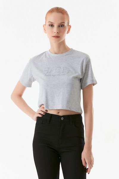 Fulla Moda Tricou cu text tăiat cu broderie