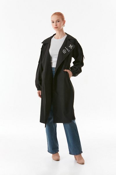 Fulla Moda Trench cu guler dublu brodat cu piatra