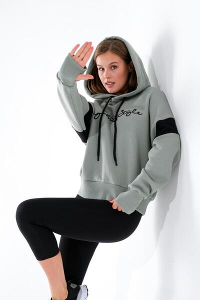 Signature Style 724512_Ženska Sa kapuljačom Oversize kroj majica - izrez za p...