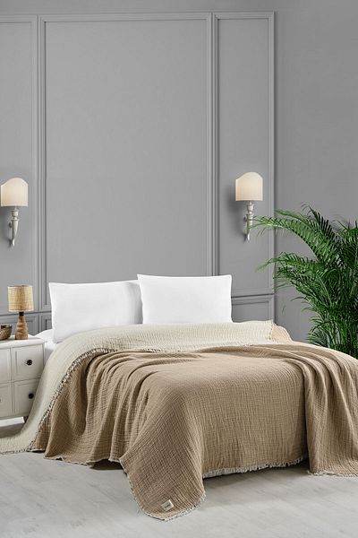 Kanz Double 5 Layer Filled Muslin Bedspread - Gold