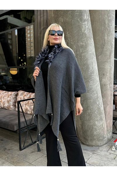 Butik Nilyam Women's Plus Size Fur Collar Poncho Sweat 24641