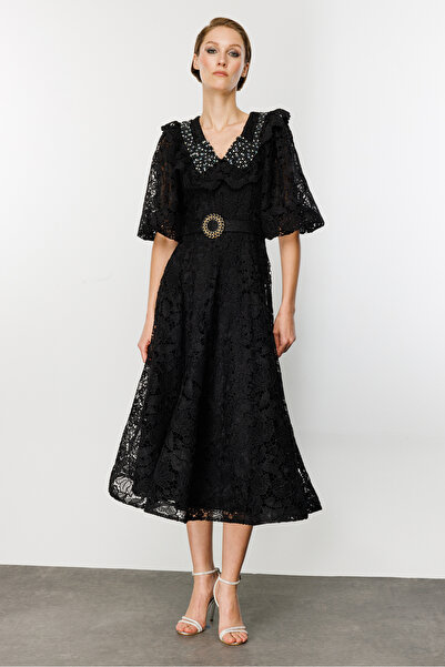 Nefeli Kadın Yakası İnci Taşlı Balon Kol Dantel Elbise