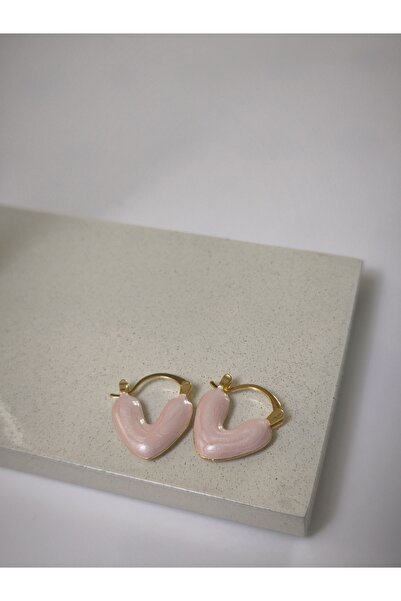 VOBEEYKU أقراط على شكل قلب صغيرة مع سطح لامع لاختيار اللون