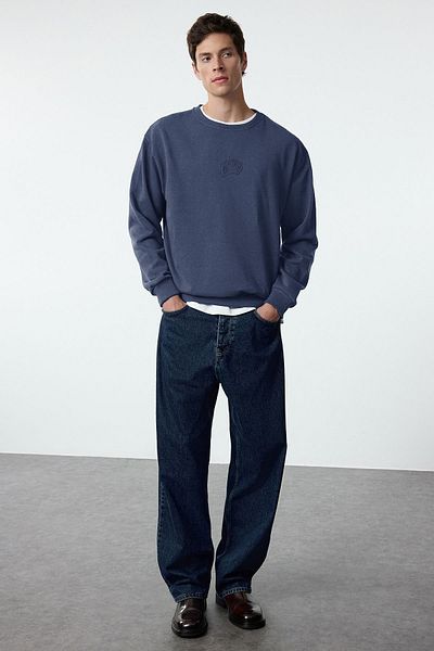 Trendyol Collection Indigo oversize mikina s embosovaným potiskem – Fleece Tmnaw25Sw00053