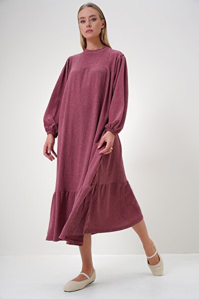 Trend Alaçatı Stili فستان نسائي طويل بياقة دراجة هوائية وأكمام بالونية باللون...