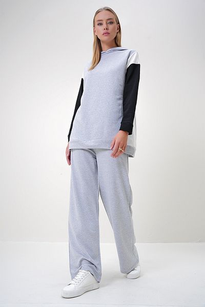 Trend Alaçatı Stili Women's Gray Hooded Color Block Two Thread Under-Upper Set Alc-X12889