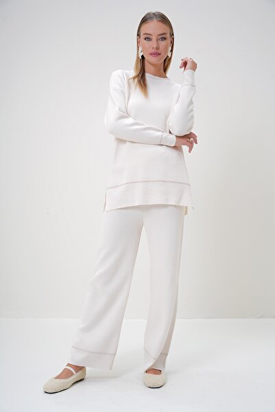 Trend Alaçatı Stili Women's Ecru Crew Neck Stripe Detailed Knitwear Blouse and Trousers Set Alc-X12802