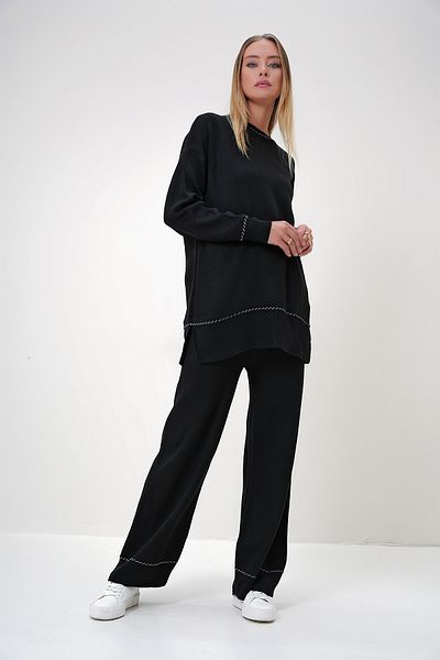 Trend Alaçatı Stili Women's Black Crew Neck Stripe Detailed Knitwear Blouse and Trousers Set Alc-X12802