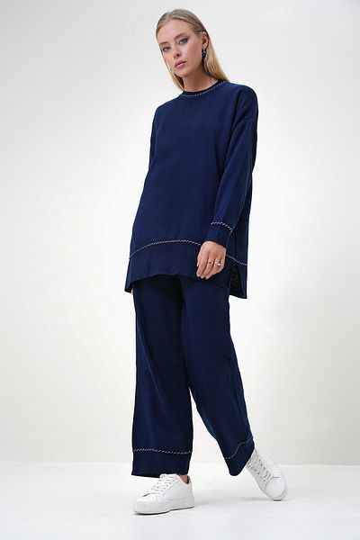 Trend Alaçatı Stili Women's Indigo Crew Neck Stripe Detailed Knitwear Blouse and Trousers Set Alc-X12802