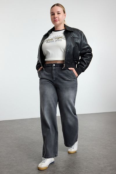 Trendyol Curve Anthrazitfarbene Jeans mit weitem Bein und hoher Taille – Übergröße TBBSS24CJ00048