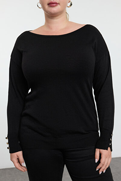 Trendyol Curve Schwarzer Strickpullover mit U-Boot-Ausschnitt – geknöpfte Ärmel TBBAW25AN00056