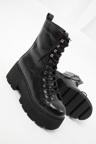 SOHO Dámské černé kozačky – model Bootie z roku 19900