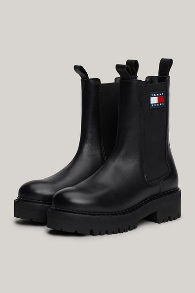 Tommy Hilfiger حذاء تشيلسي أسود للنساء - بدون أربطة وشعار العلامة التجارية EN0EN02629