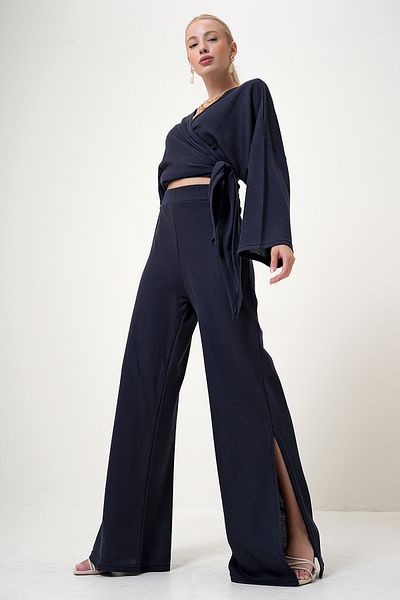 VAGGON Marineblaues, zweireihiges Crop-Top- und Palazzo-Hosen-Set – PRM1088