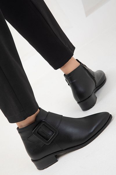SOHO Women's Black Boots & Booties 16537