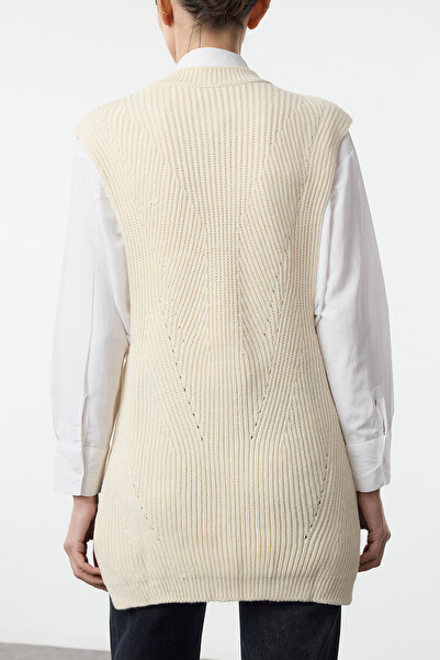 Edit by Trendyol Светр на ґудзиках з капюшоном з капюшоном з капюшоном з капюшоном на ґудзиках Suveter TEDAW25SV00007