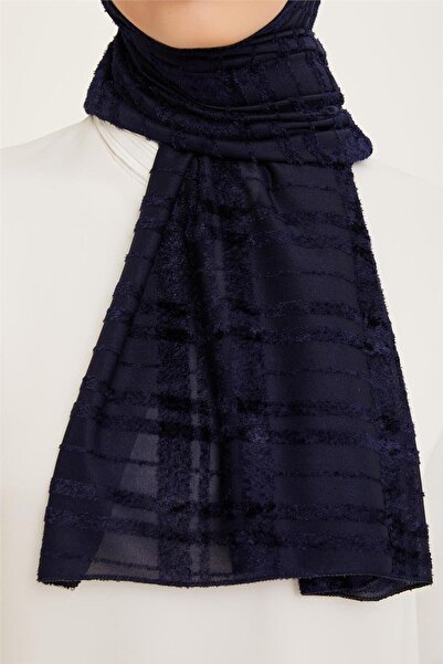 Armine Trend Knitted Shawl Model Number: 3 11 02