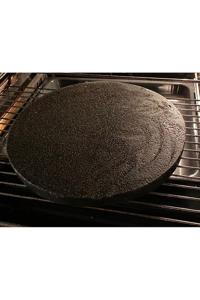 BOSOMİMARLIK Professional Round Pizza Stone Natural Basalt Baking Stone - 28-29 cm Diameter