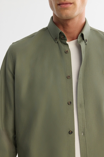 Avva Erkek Haki Düğmeli Yaka Pamuklu Soft Touch Regular Fit Gömlek B002036