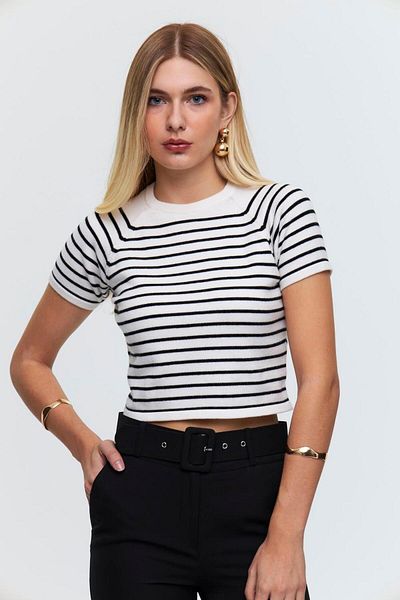 Tuba Butik Crew Neck Knitwear Blouse - Short Sleeve