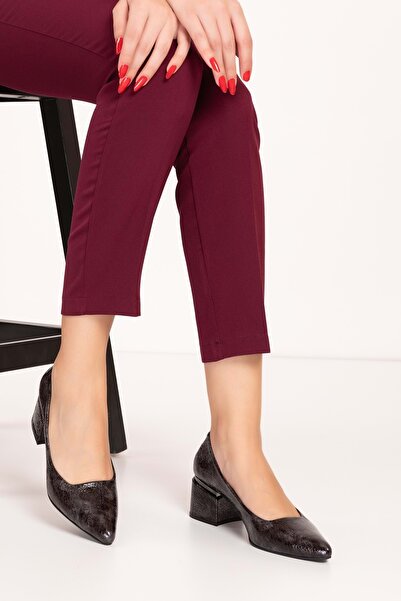 Gondol Kadın Hakiki Deri Klasik Topuklu Ayakkabı Ast.1008