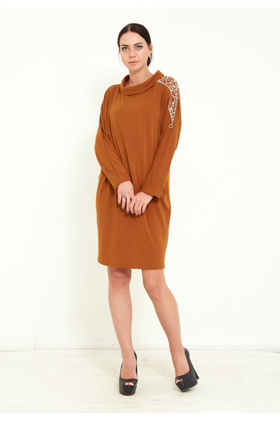 Favori Tekstil Kadın Taş Işlemeli Tasarım Midi Elbise