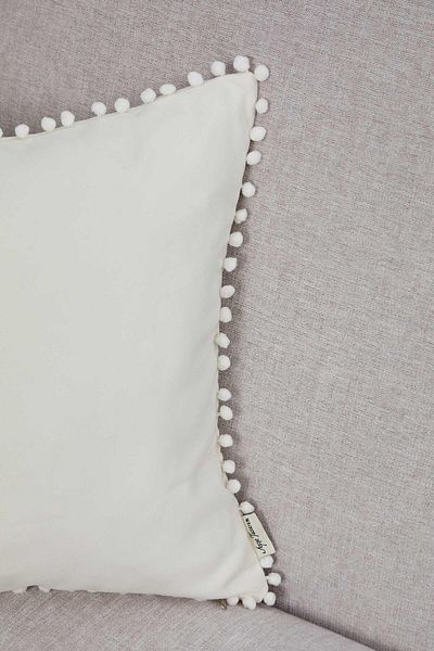 Aisha's Design غطاء وسادة مزخرف بوم بوم - K-106