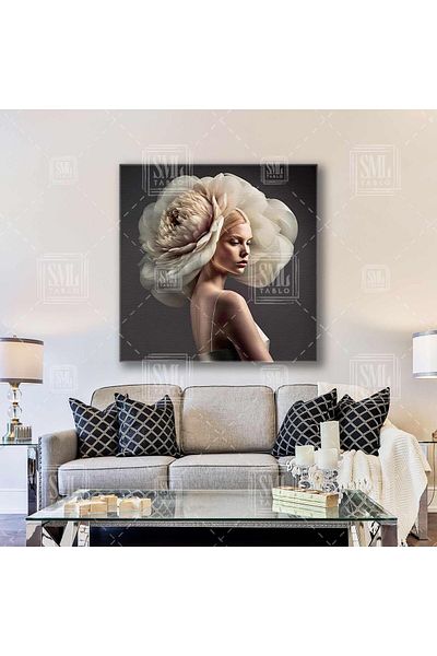 SML TABLO Model care pozează cu o mare trandafir alb pe fața lui, pictură decorativă pătrată pe pânză