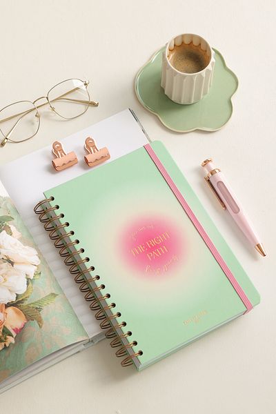 Matt Notebook Дневен спирален дневен ред за 2025 г. 16x24 см - 12 месеца