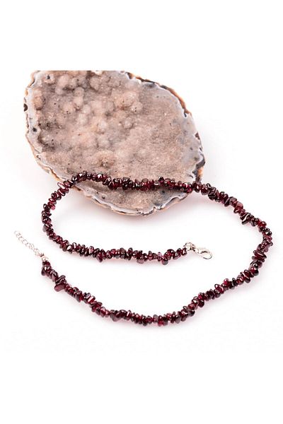 Taş Sandığı Lilac Stone Unshaped Necklace