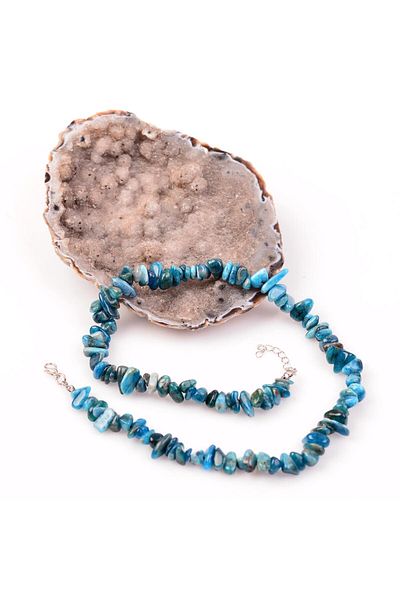Taş Sandığı Apatite Stone Unshaped Necklace