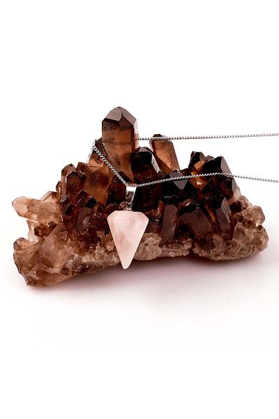 Taş Sandığı Pink Quartz Stone Cone Necklace