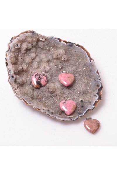 Taş Sandığı Heart Patterned Rhodonite Necklace - Small Size