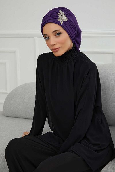 Aisha's Design عمامة شيفون منقوشة على شكل زهرة حجرية - جاهزة، مع إكسسوارات، مطوي، ht-105