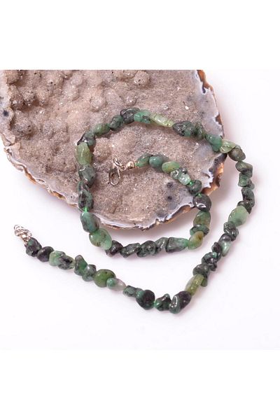 Taş Sandığı Emerald Stone Necklace - Amorphous Cut