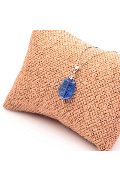 Taş Sandığı Blue Kyanite Stone Silver Necklace