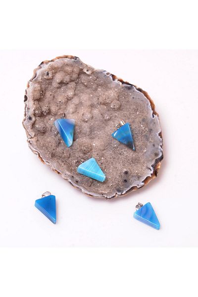 Taş Sandığı Blue Agate Stone Triangle Necklace