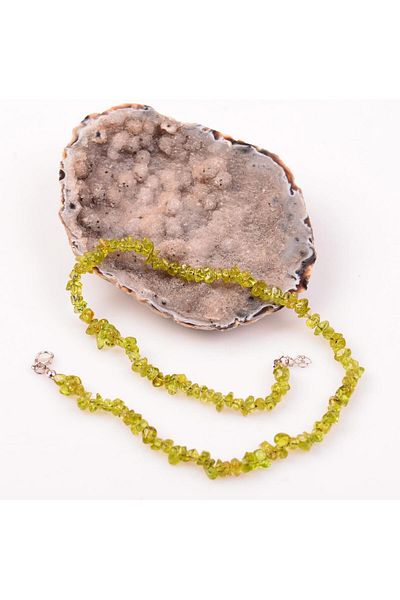 Taş Sandığı Zebercet Stone Unshaped Necklace - Peridot Stone