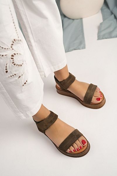 Raffaella Corelli Piele autentică Bitter Brown Suede Cusut cu o singură curea Talpă groasă Velcro Sandale pentru femei