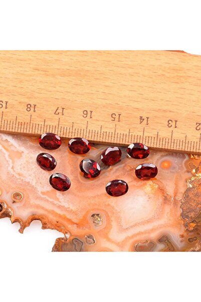 Taş Sandığı Piatră de rubin fațetată croială - 6*8 mm Piatră pentru inel și c...