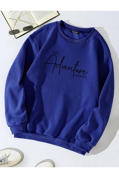 SOFTWAY Унисекс суитшърт с овъглено деколте и принт "Adventure" - SAX BLUE