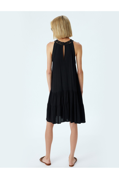 Koton Minišaty s ohlávkou z viskózy - Detailně háčkované a podšité