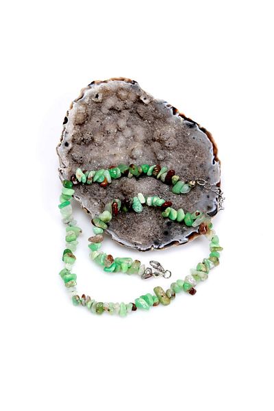 Taş Sandığı Chrysoprase Stone Unshaped Necklace