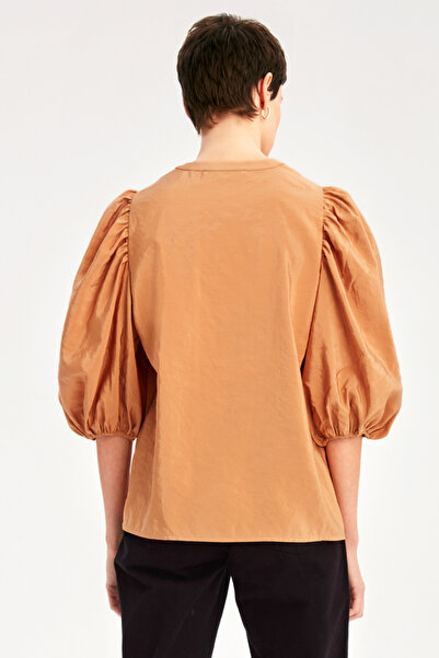 Perspective Ellias Regular Fit V-neck Camel Hair Color Women's Blouse