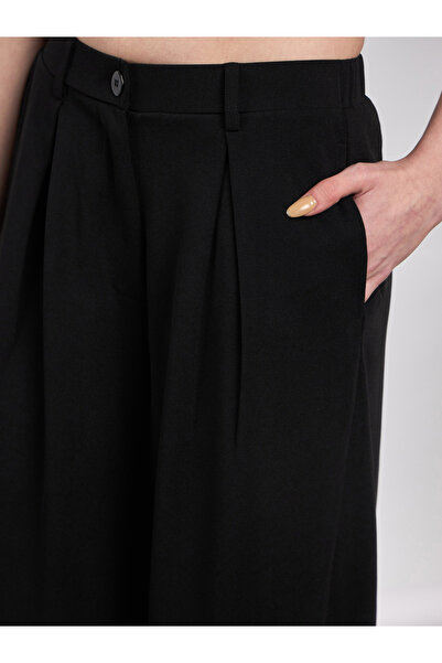 Sassafras By Styli Front Pleated Loose Fit Pants