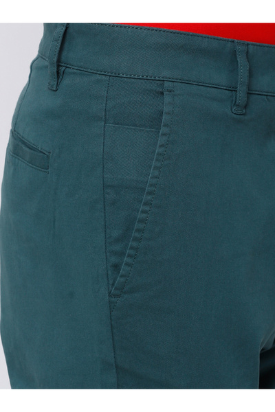 Highlander By Styli Solid Mid Rise Slim Fit Chinos